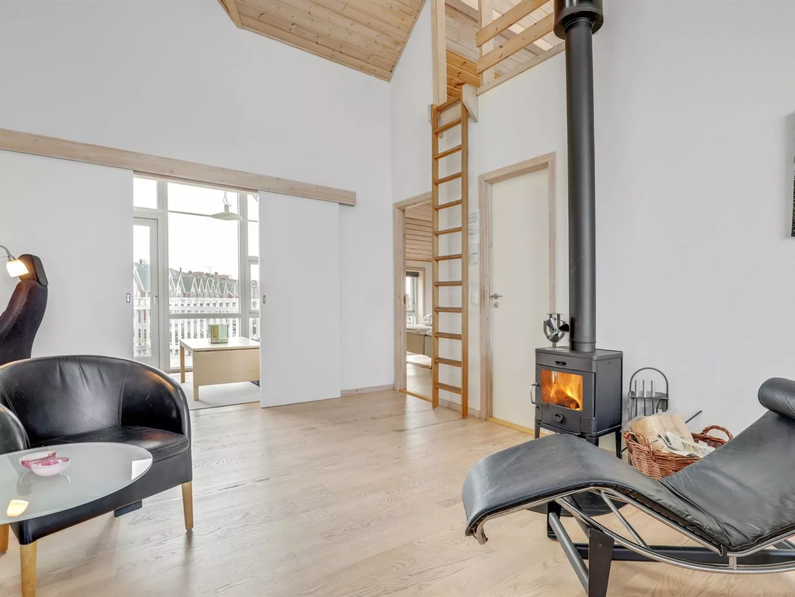 "Halldora" - 10m from the sea-Inside