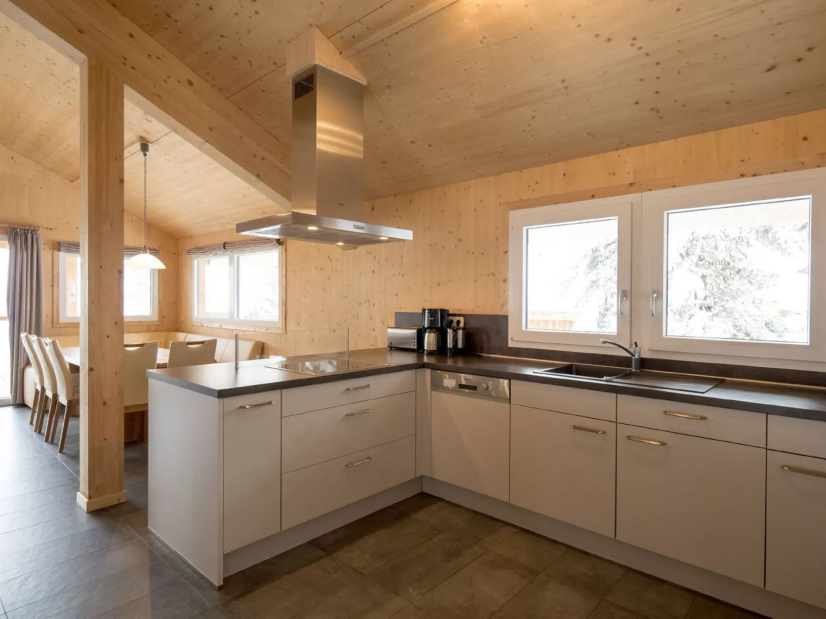 #37 mit IR-Sauna und Sprudelbad Innen-Inside