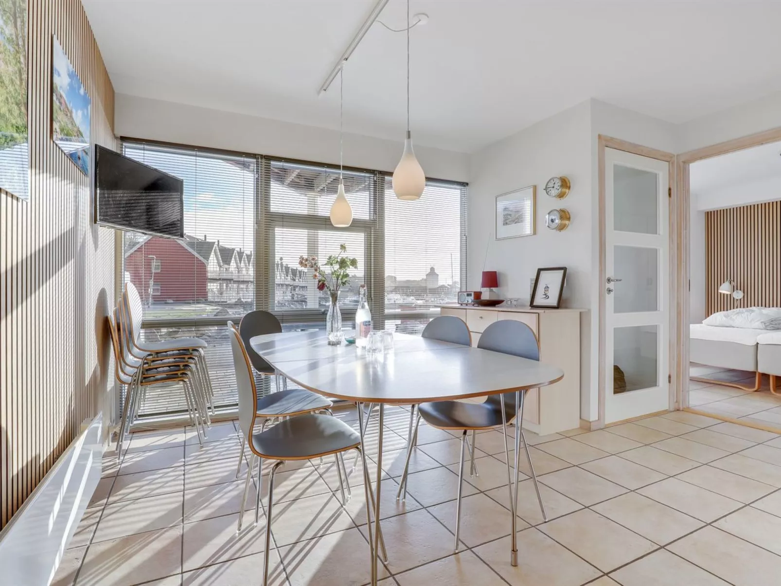 "Halldora" - 10m from the sea-Inside