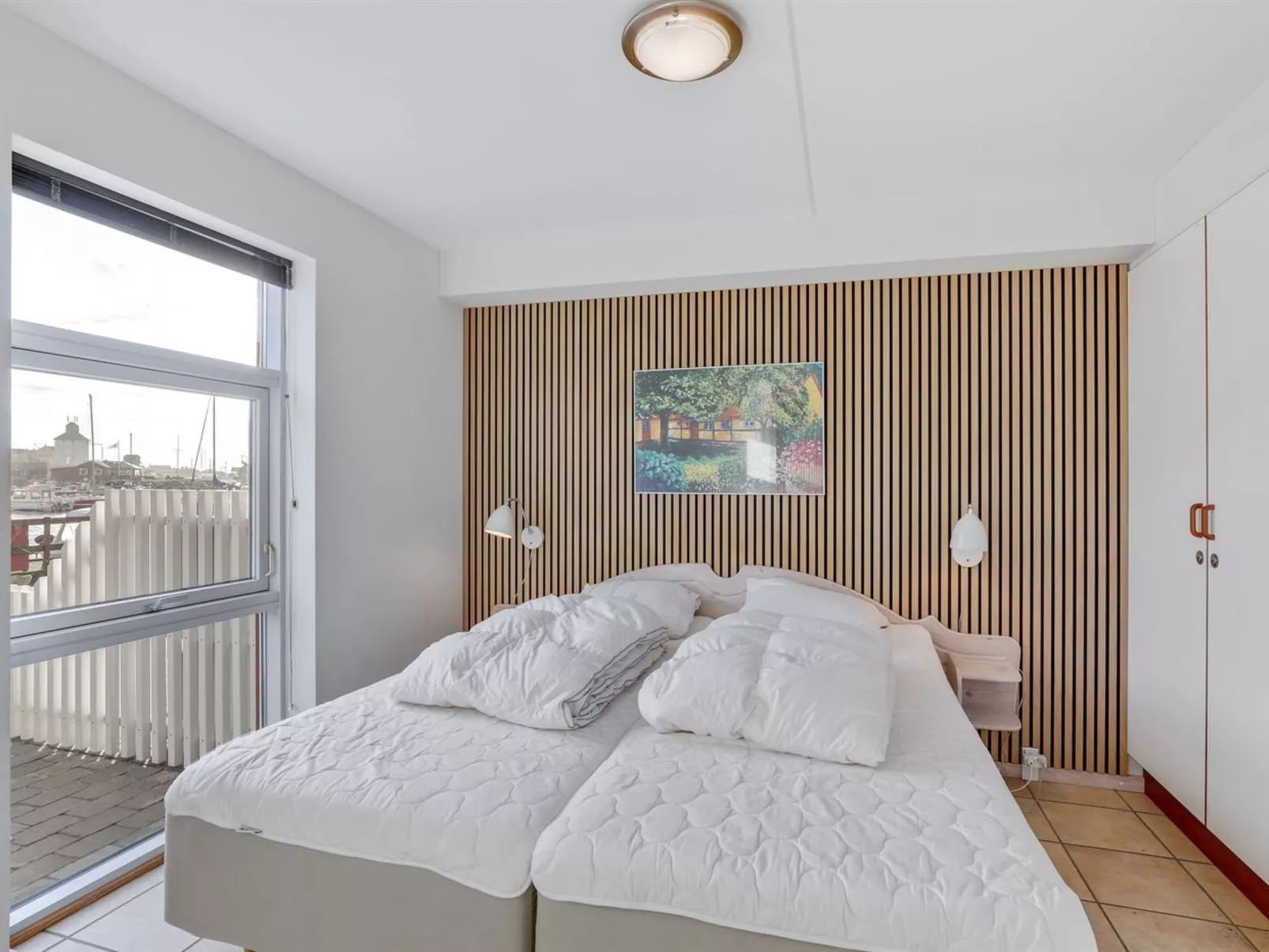 "Halldora" - 10m from the sea-Inside