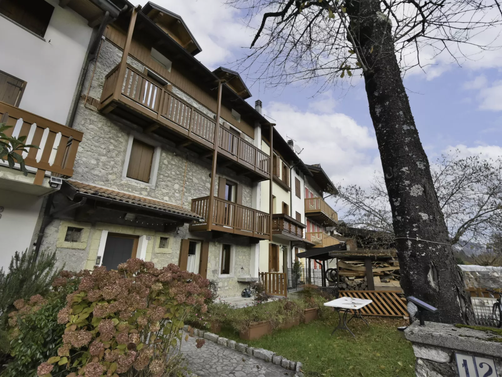 Albergo Diffuso - Cjasa de Pagnocca-Outside