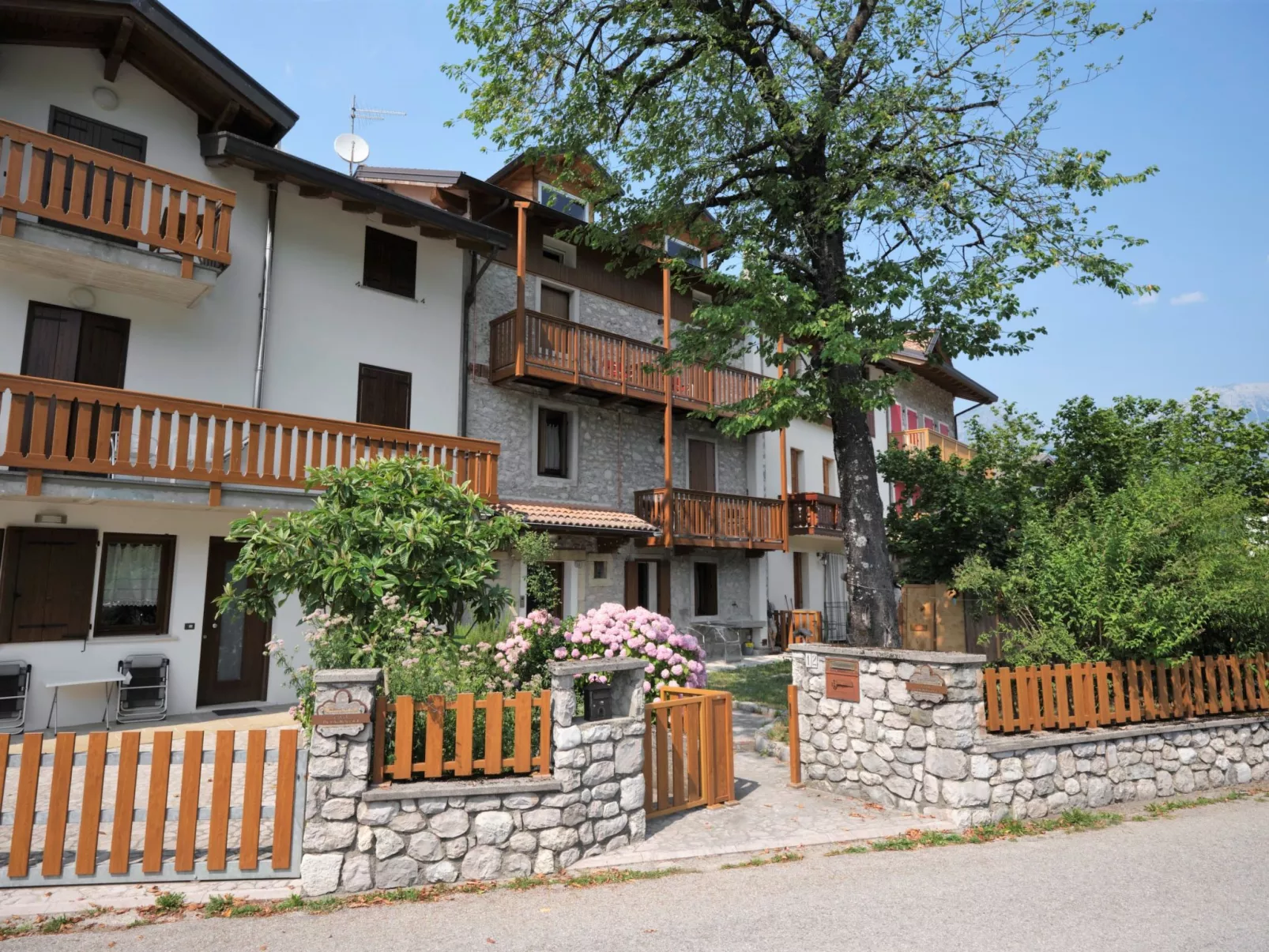 Albergo Diffuso - Cjasa de Pagnocca-Outside