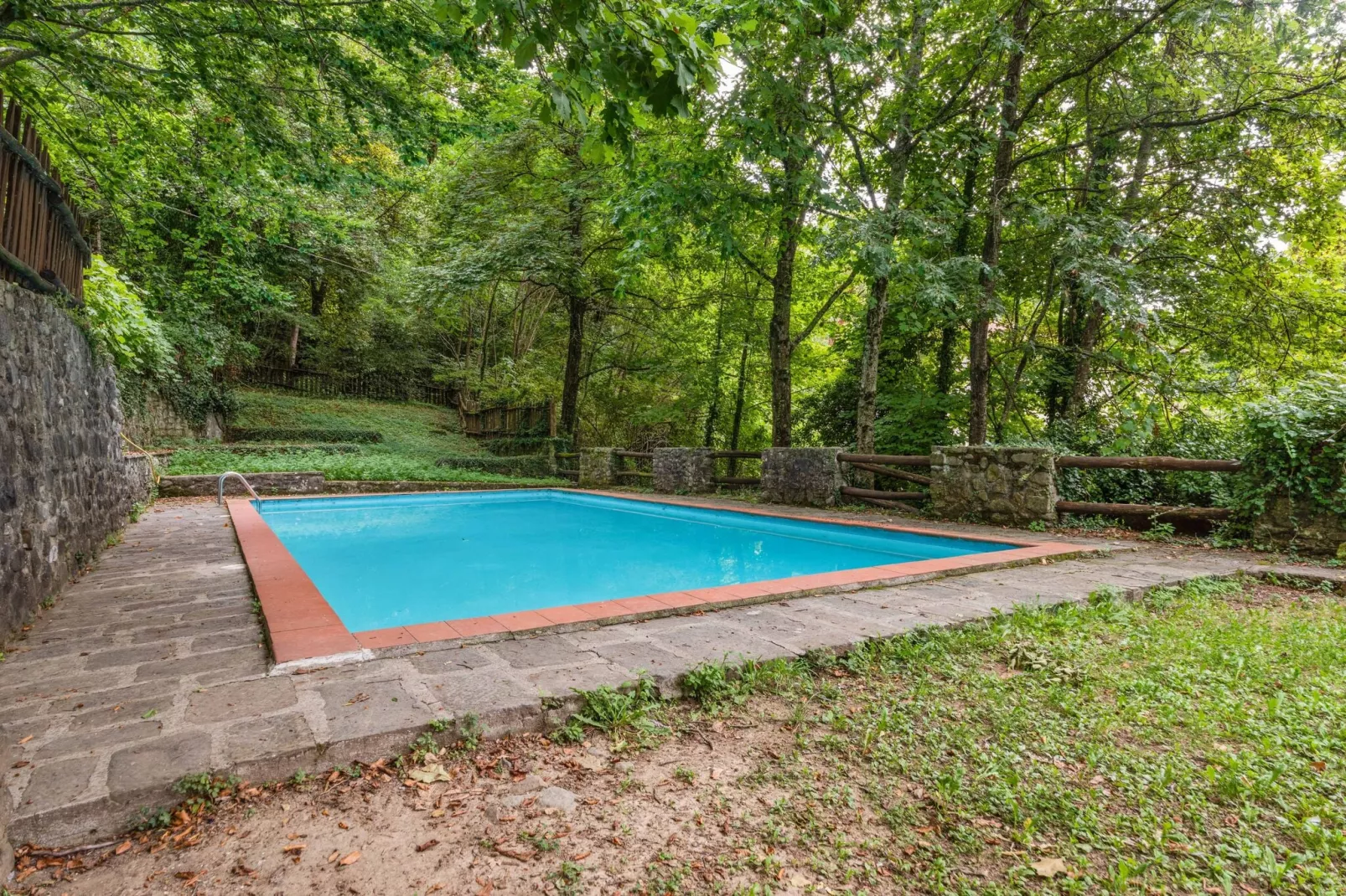 Loggetta-Pool
