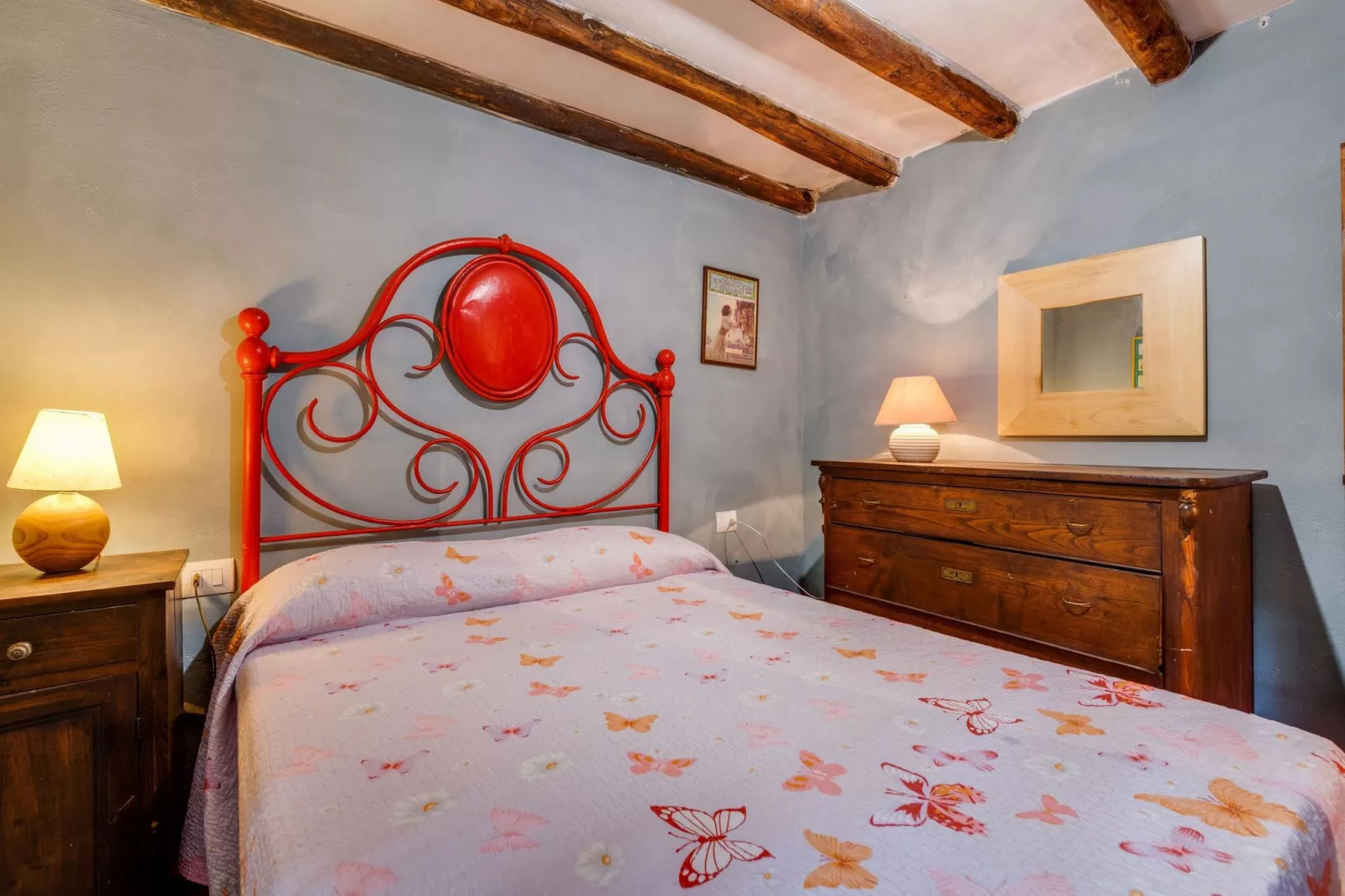 Loggetta-Bedroom