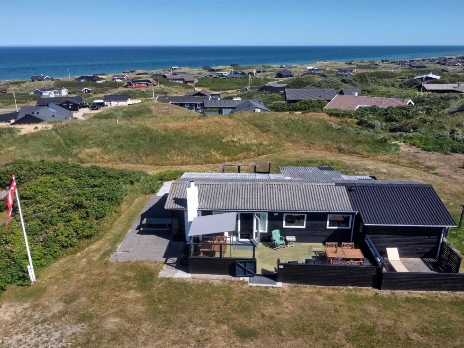 "Ellynor" - 200m from the sea-Outside