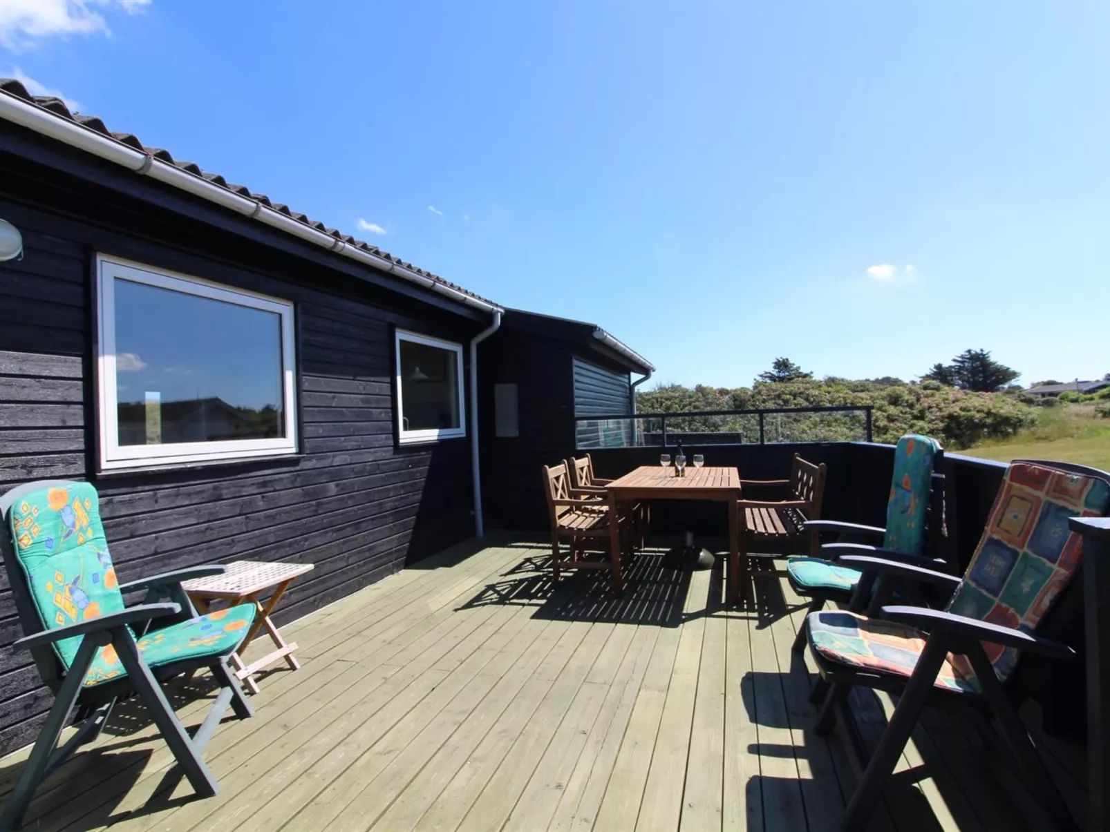 "Ellynor" - 200m from the sea-Outside