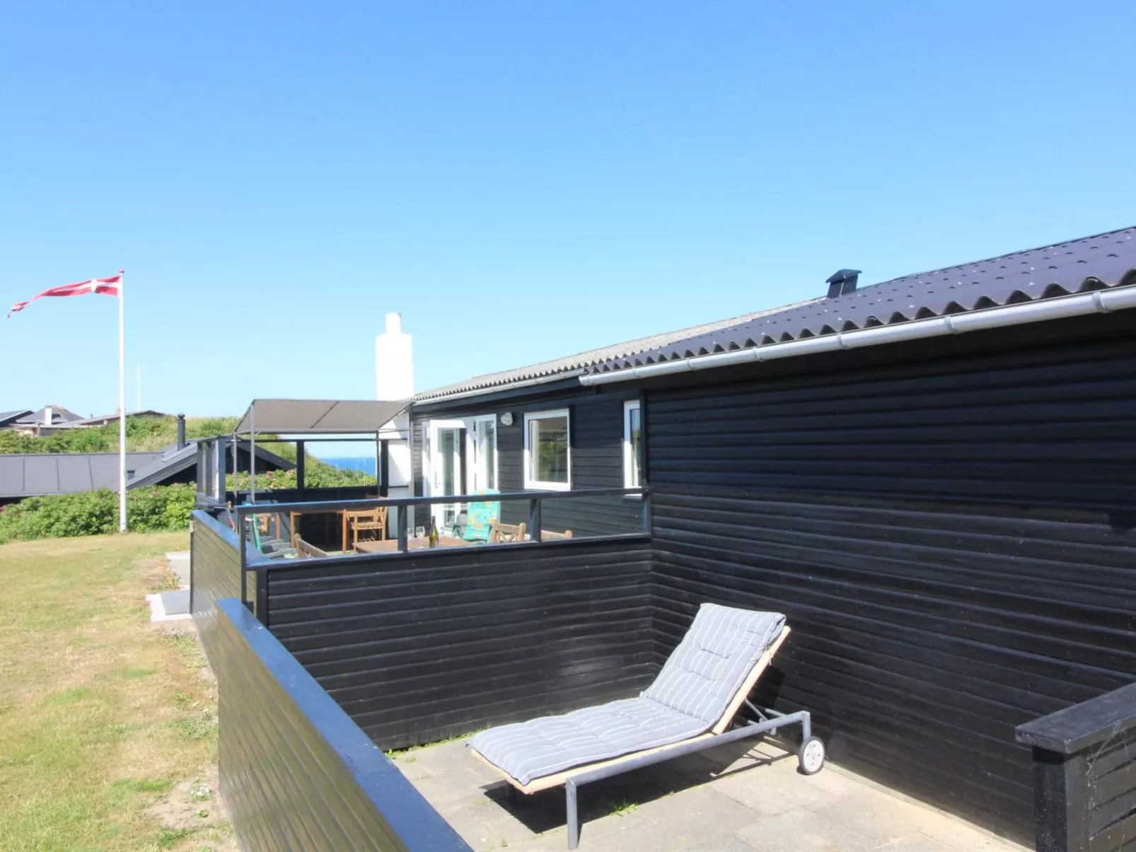 "Ellynor" - 200m from the sea-Outside