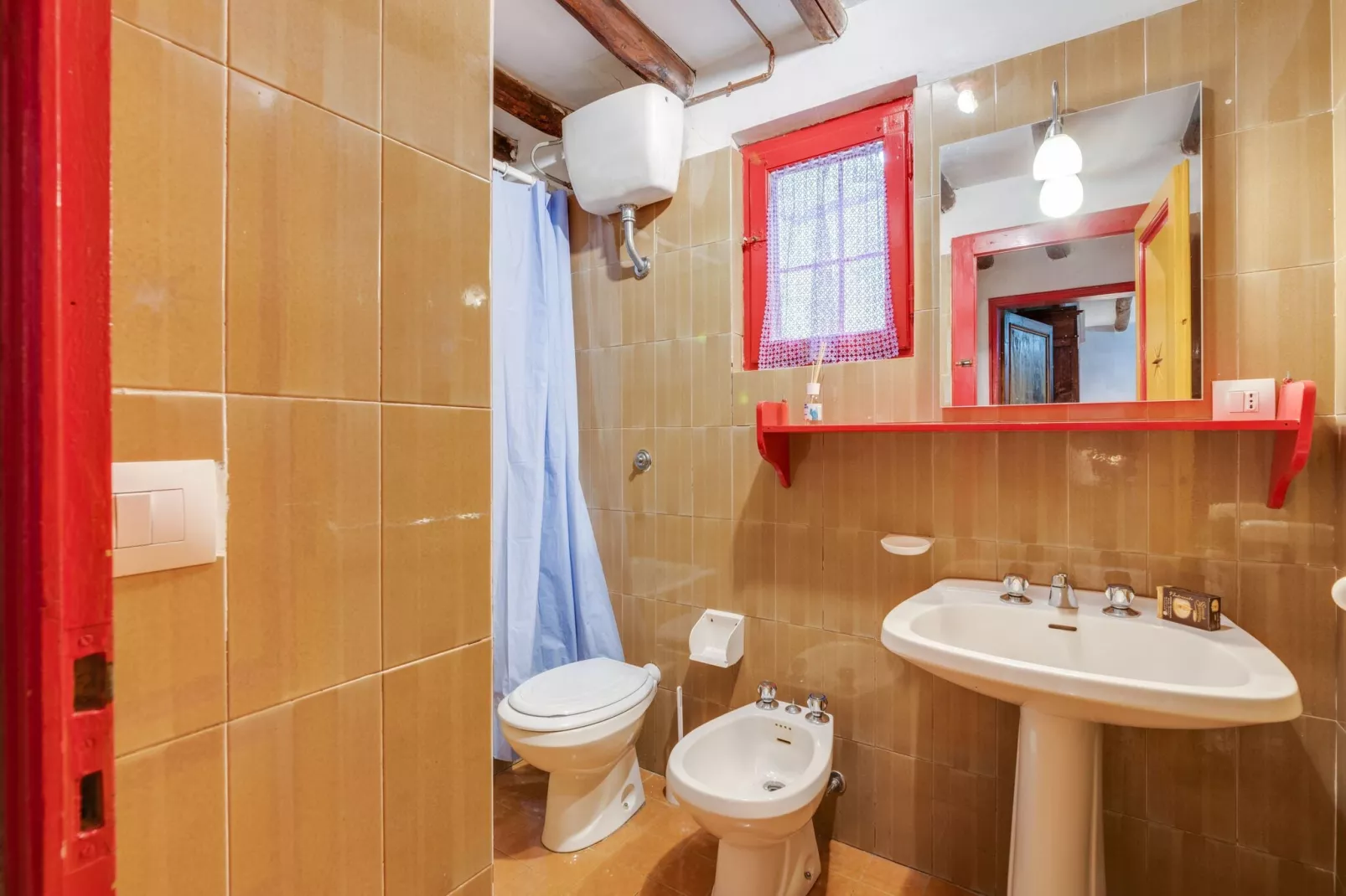 Loggetta-Bathroom