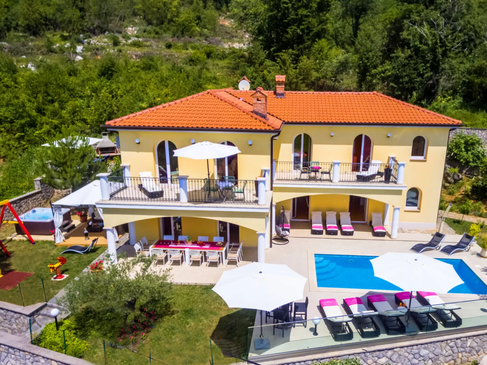 Villa Orhidea-Draußen