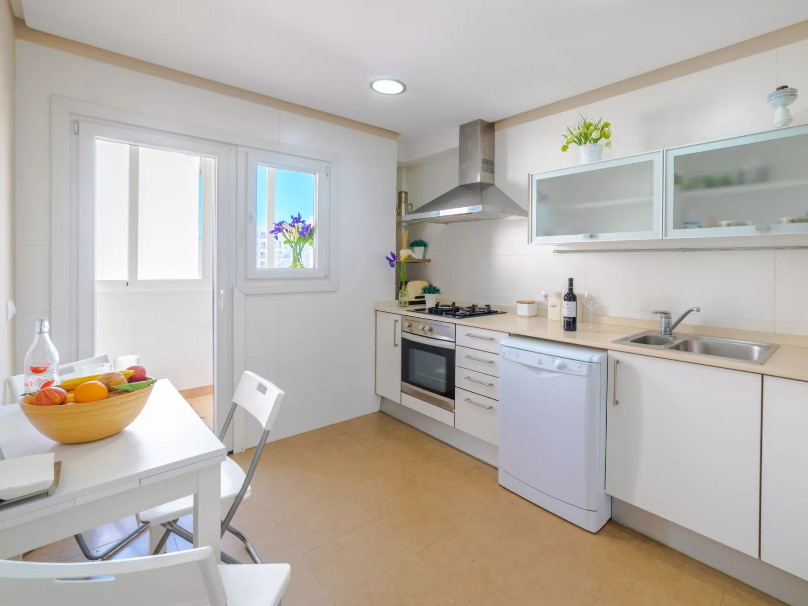 Nautic Sea Views-Inside