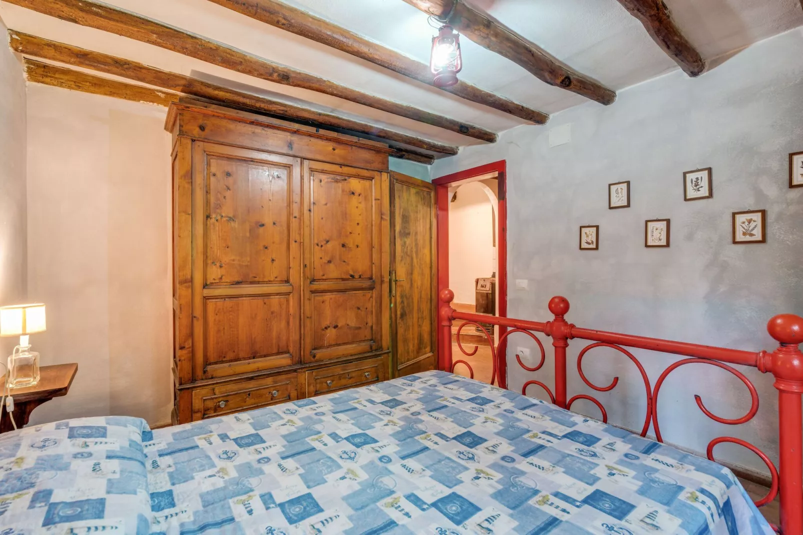Loggetta-Bedroom