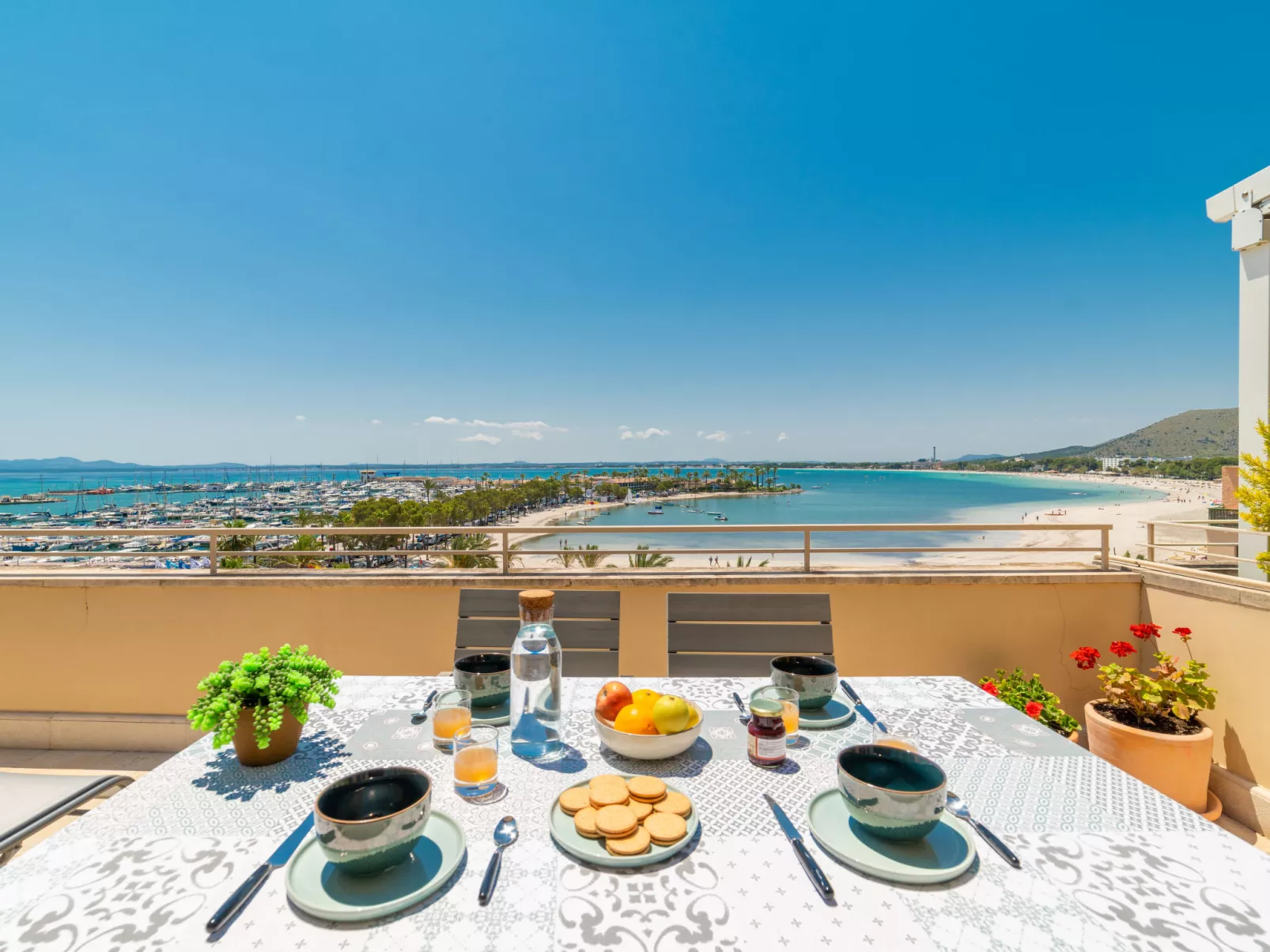 Nautic Sea Views-Outside