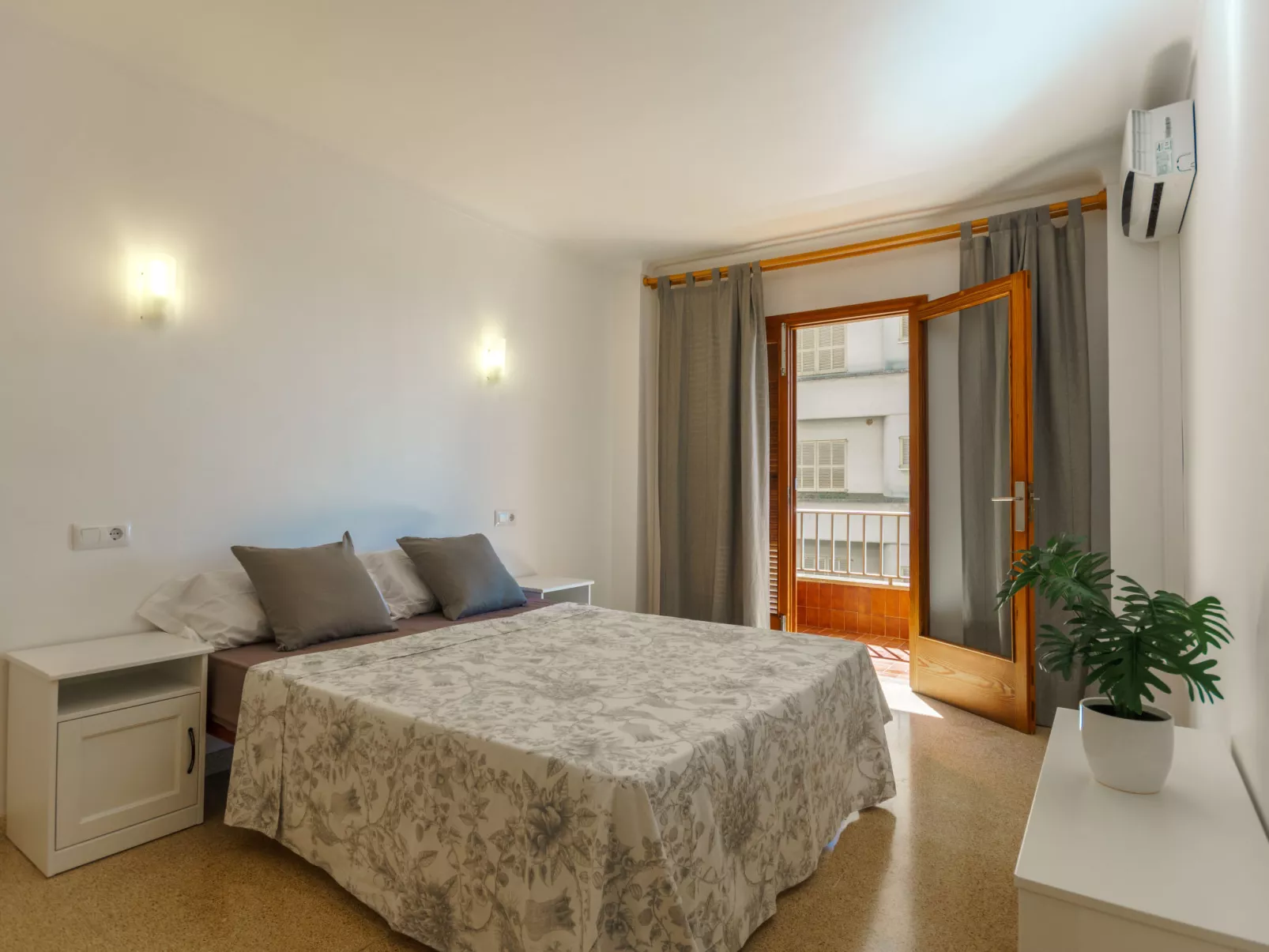 Can Llorenc Sea Views-Inside