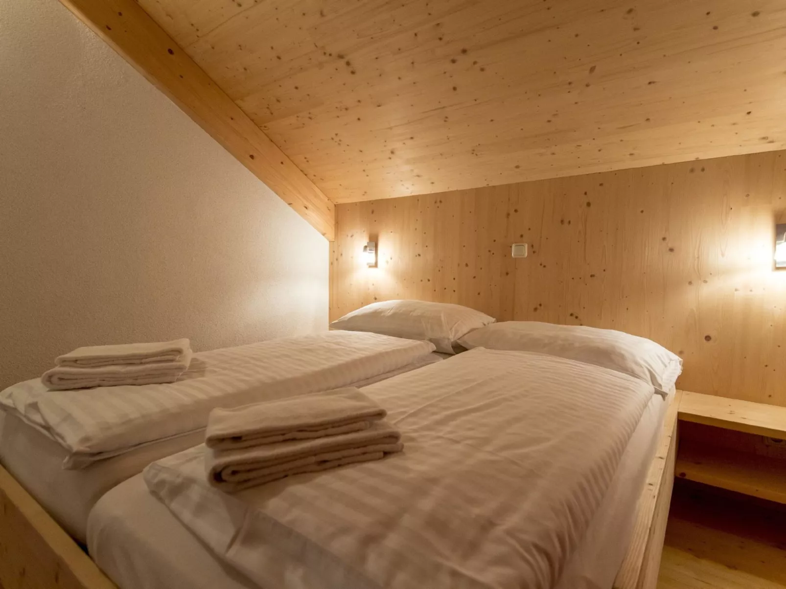 Chalet mit 2 Schlafzimmern & IR-Sauna-Inside