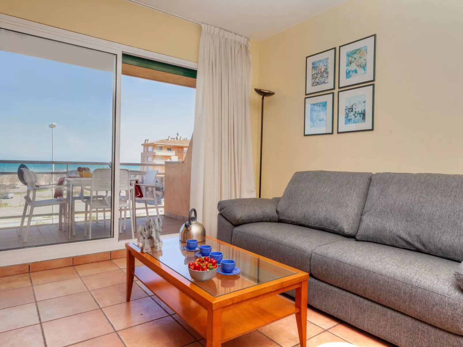 "Port Pals Sea View"-Inside