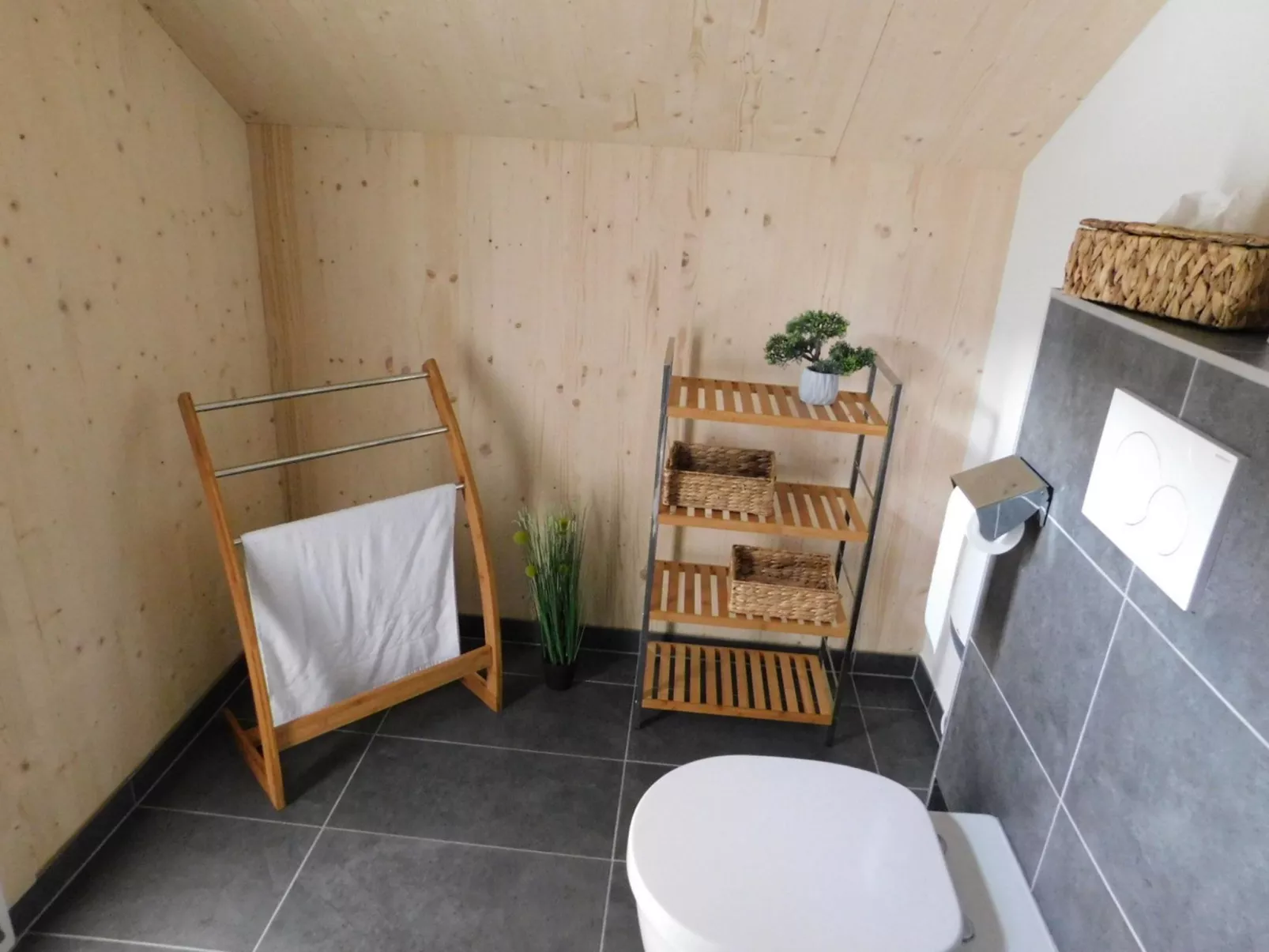 Mit 2 SZ,Sauna o.IR-Sauna+Sprudelbad-Inside