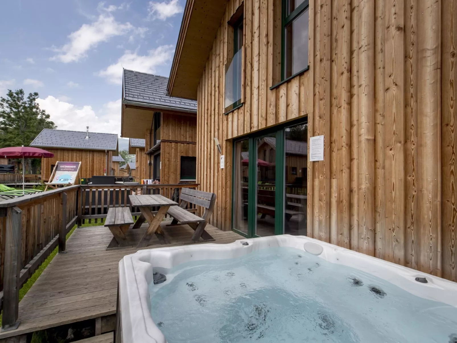 Mit 4 SZ,Sauna o.IR-Sauna+Sprudelbad-Outside