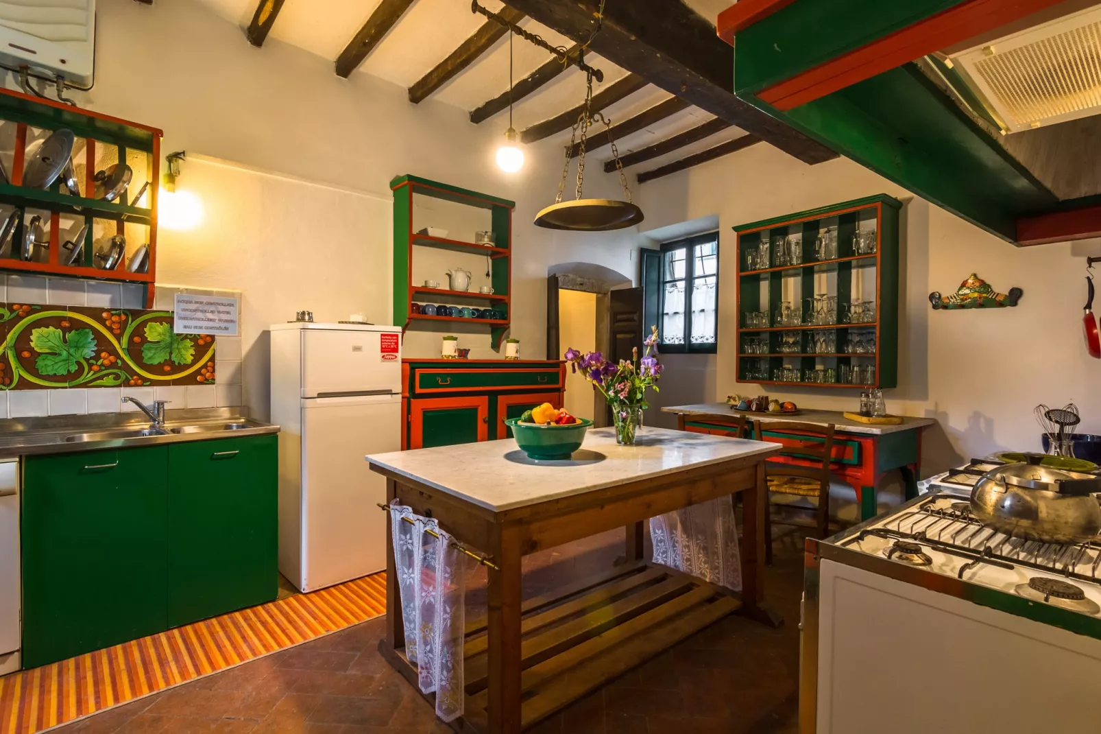 L' Antica Casa-Kitchen