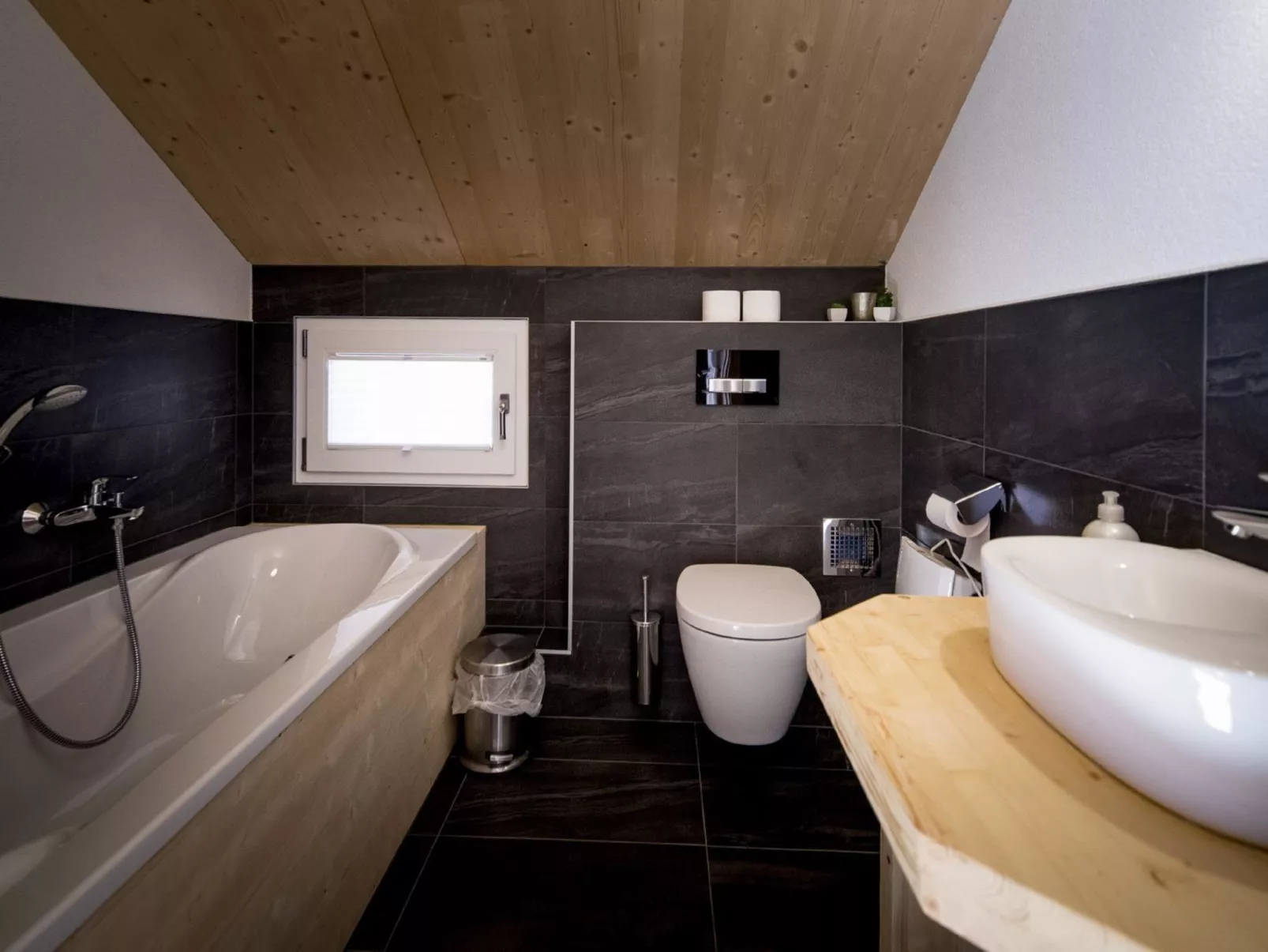 Sup.4 SZ Sauna o.IR-Sauna+Sprudelbad-Inside