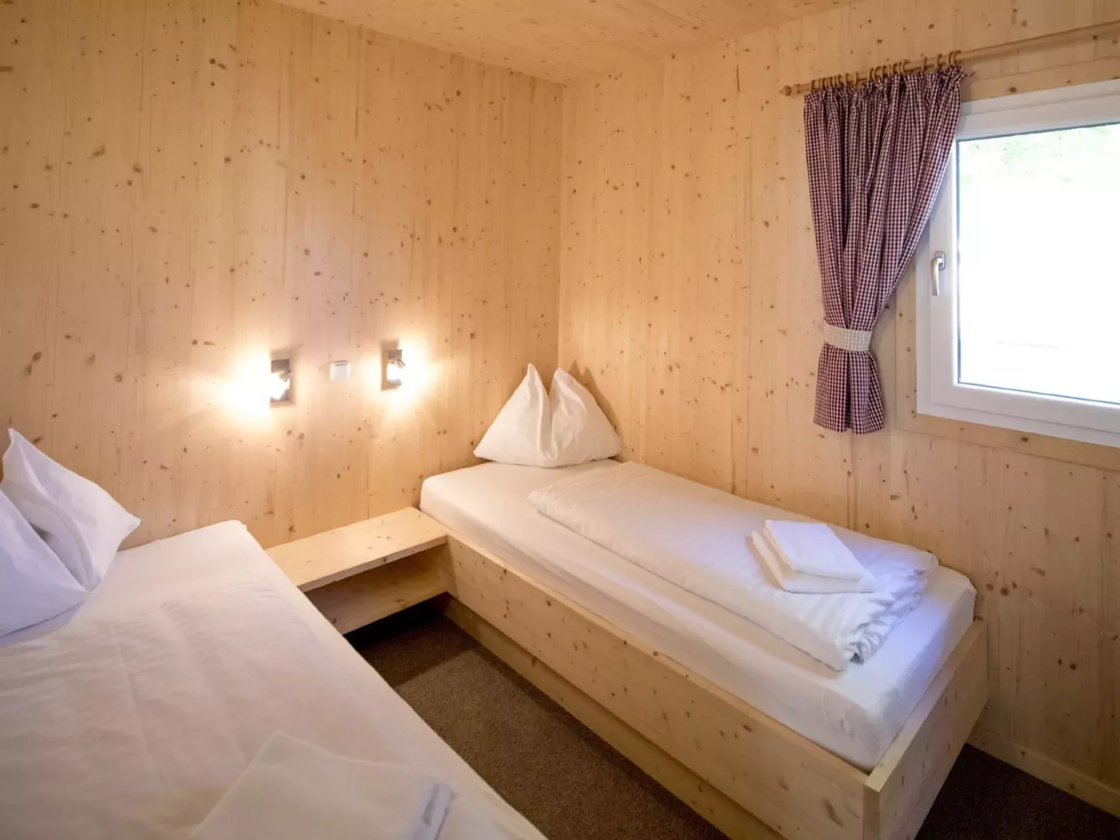 Premium mit 5 SZ, Sauna oder IR-Sauna-Inside