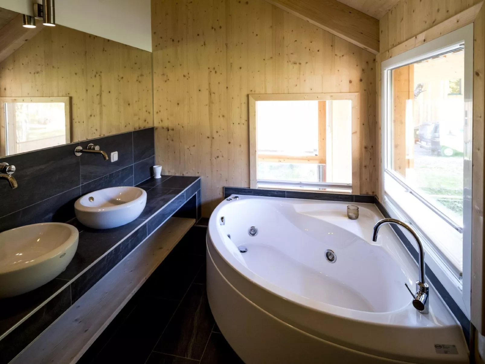 Premium mit 5 SZ, Sauna oder IR-Sauna-Inside