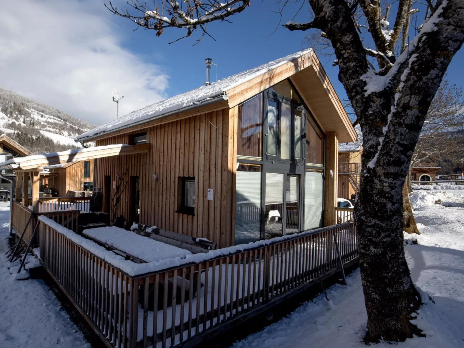 Premium mit 5 SZ, Sauna oder IR-Sauna-Outside