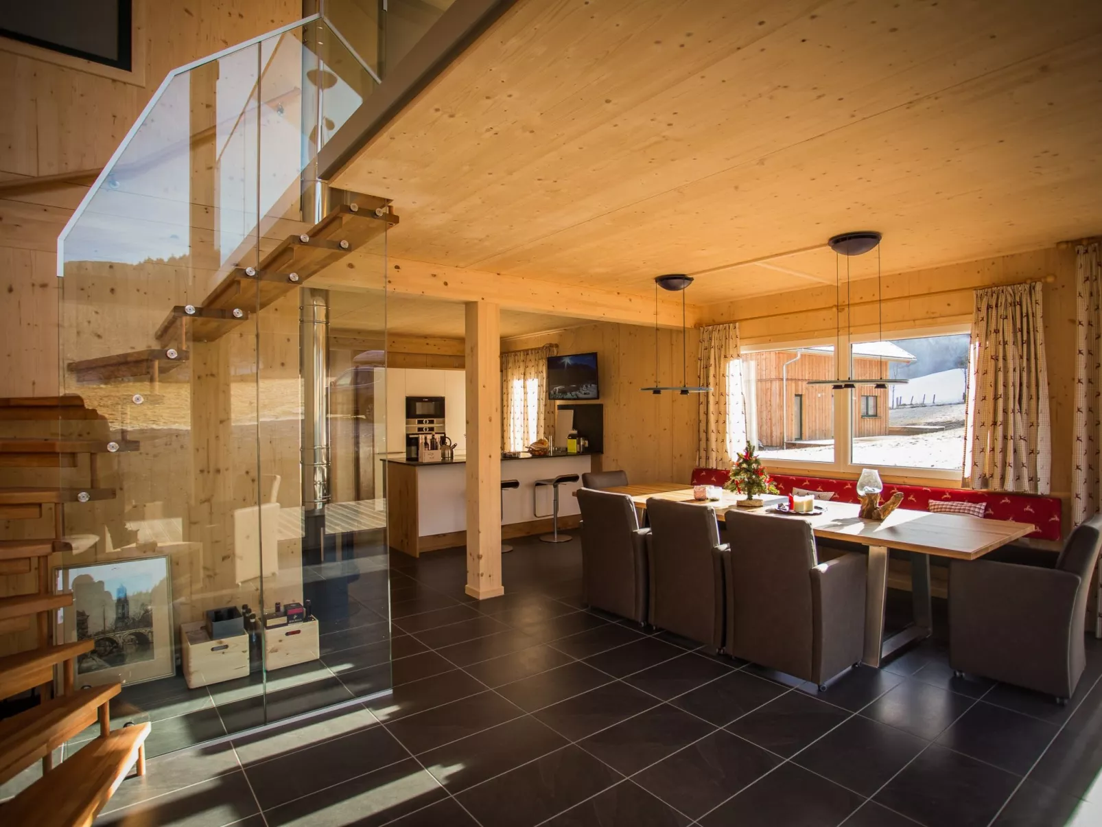 Premium mit 5 SZ,Sauna o IR-Sauna+SP-Drinnen