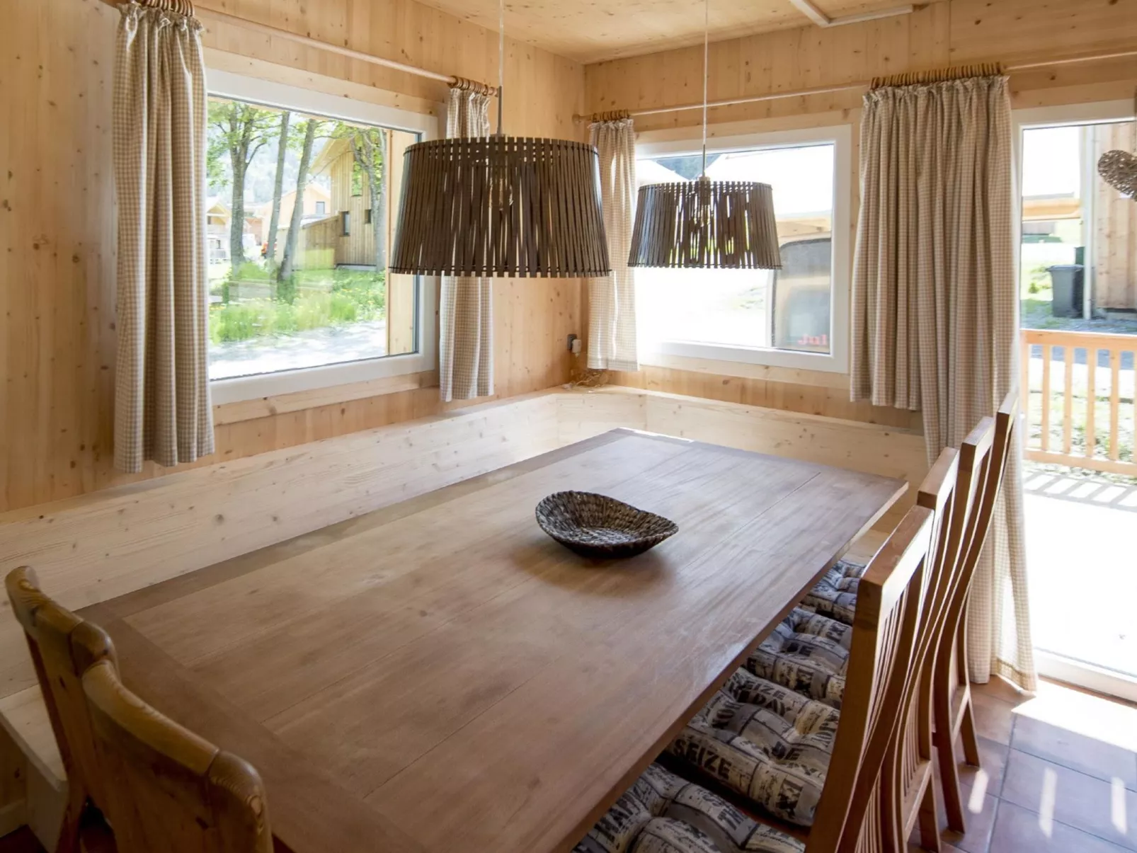 Chalet 4 Schlafzimmern, Sauna & SwimSPA-Drinnen