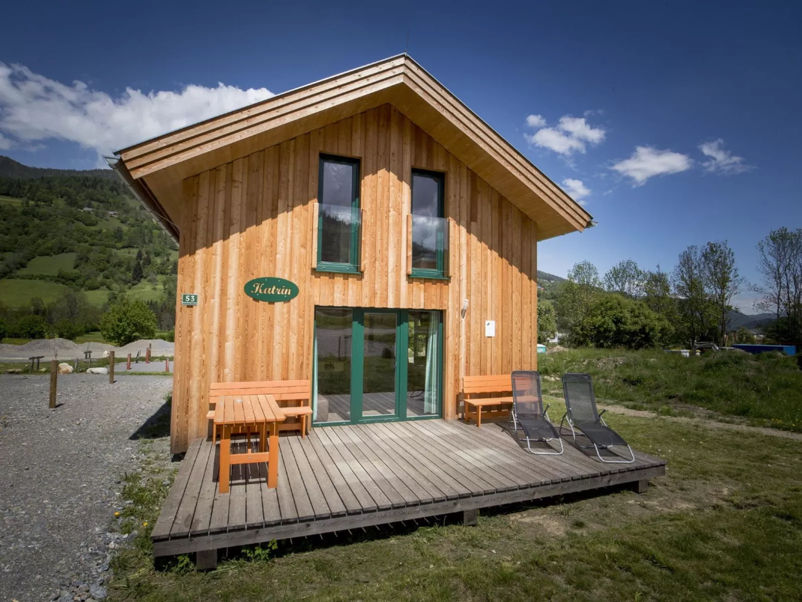 Mit 4 Schlafzimmern & IR-Sauna-Dehors
