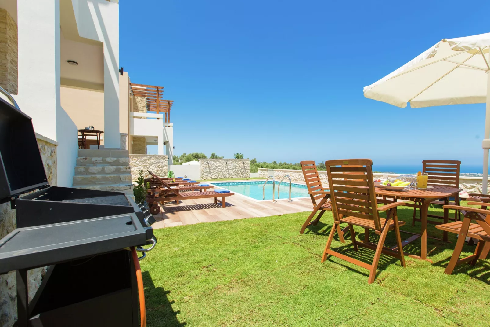 Villa Fragkia-Gardens summer