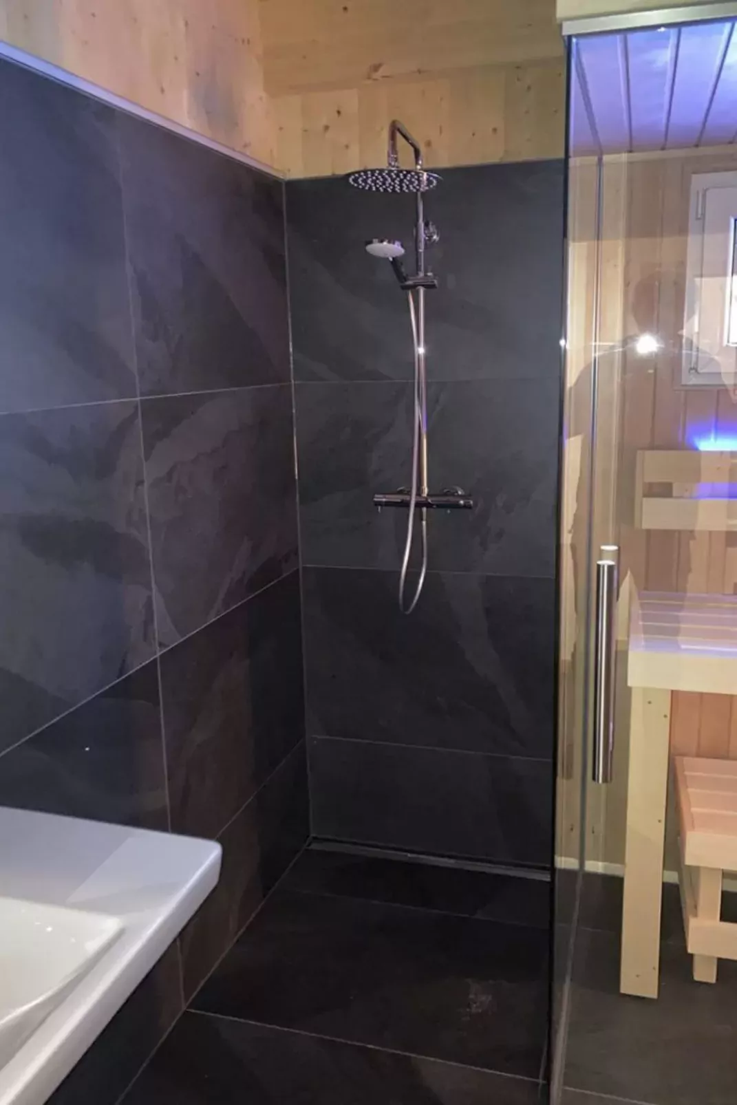 Sonneck mit Outdoor Sprudelbad 12P-Inside