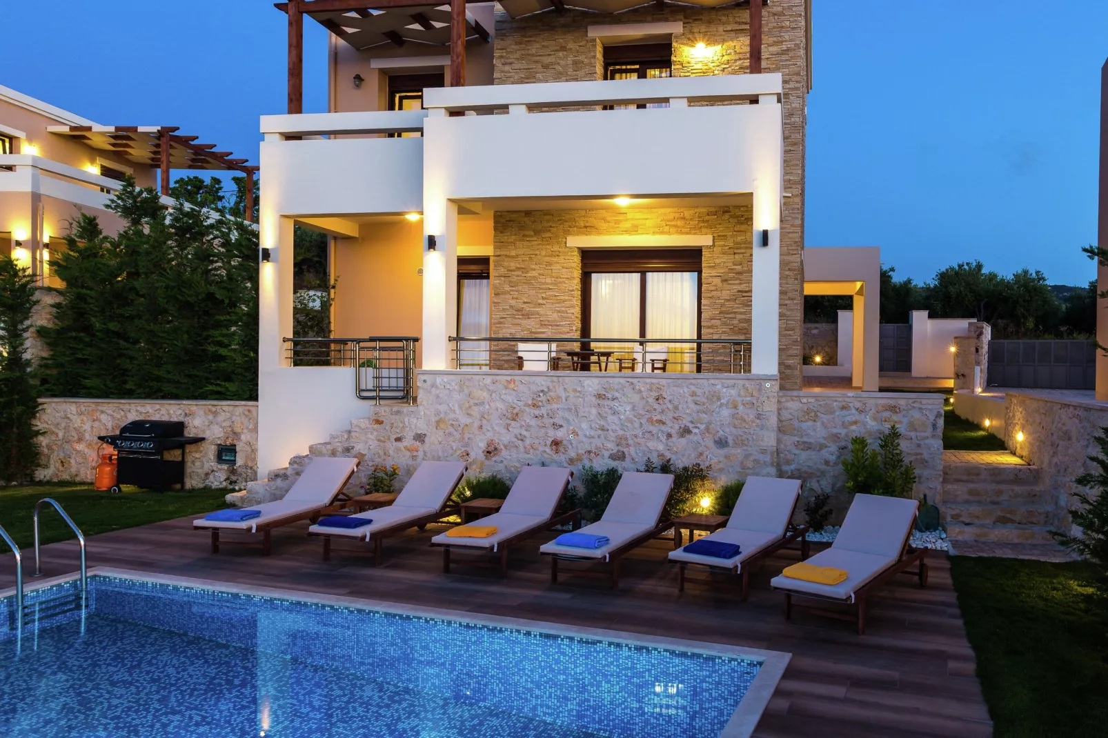 Villa Georgio-Außenbereich Sommer
