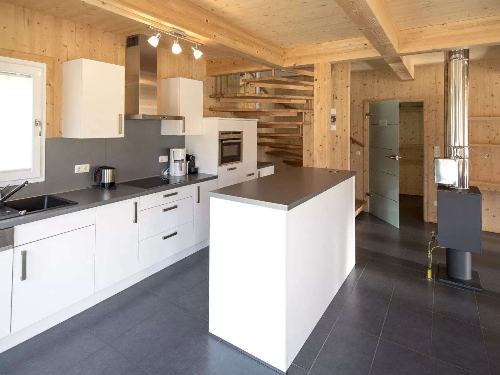 Sonneck mit OutdoorSprudelbad 10P-Inside