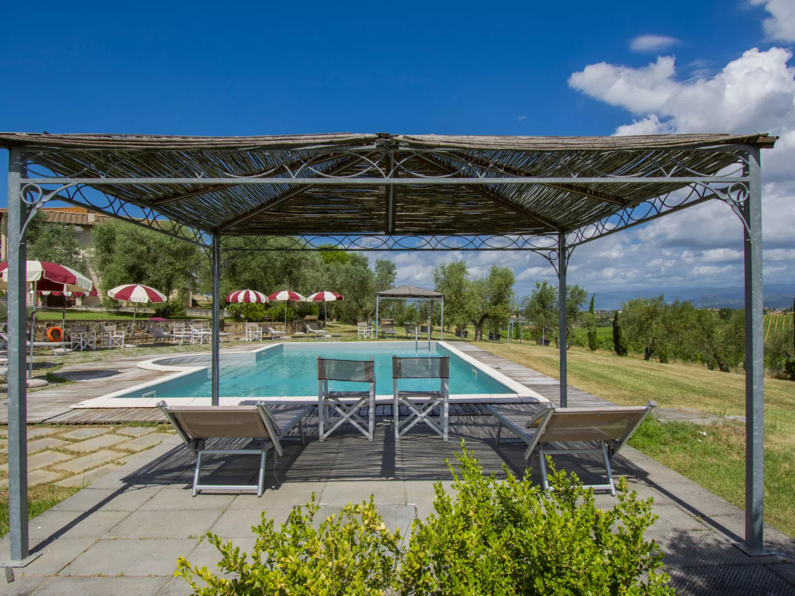 Borgo Fontana-Outside