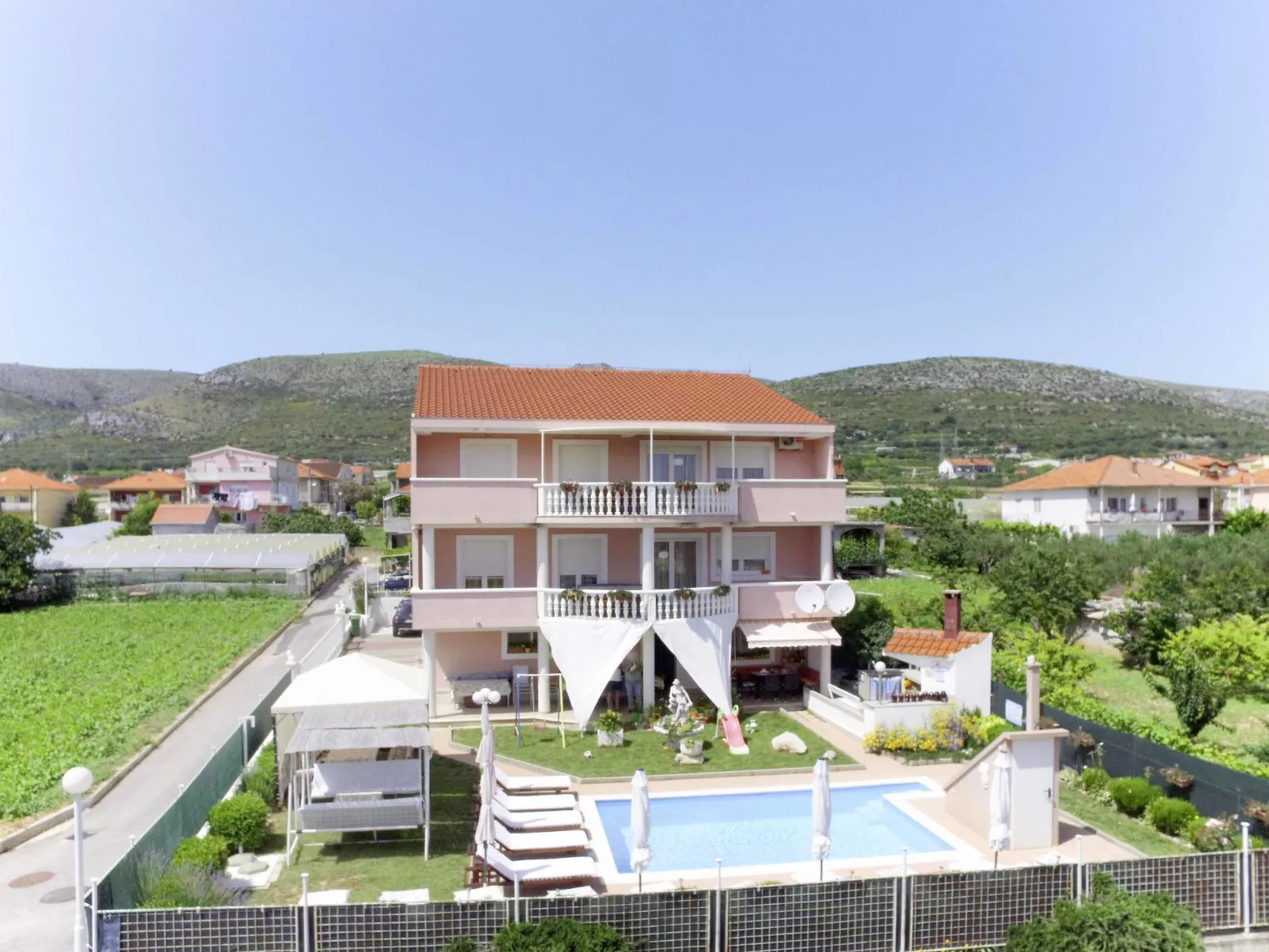 Villa Saba-Outside