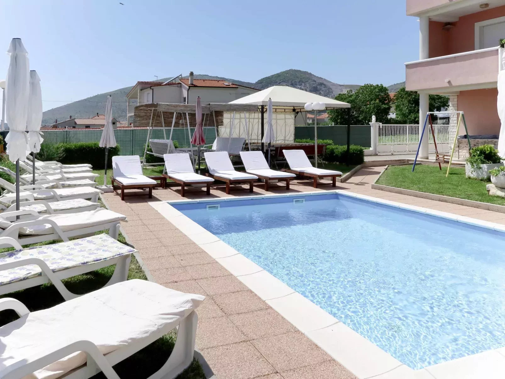 Villa Saba-Outside