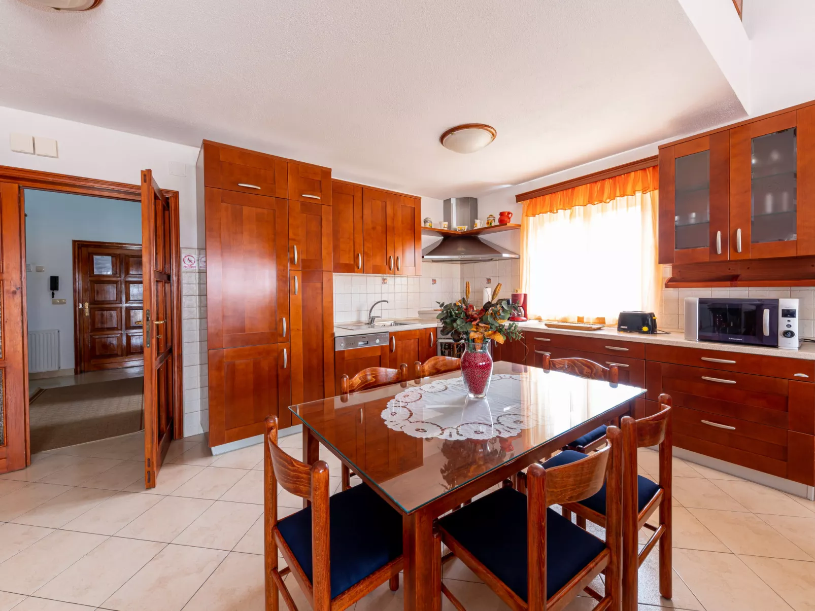 Villa Saba-Inside