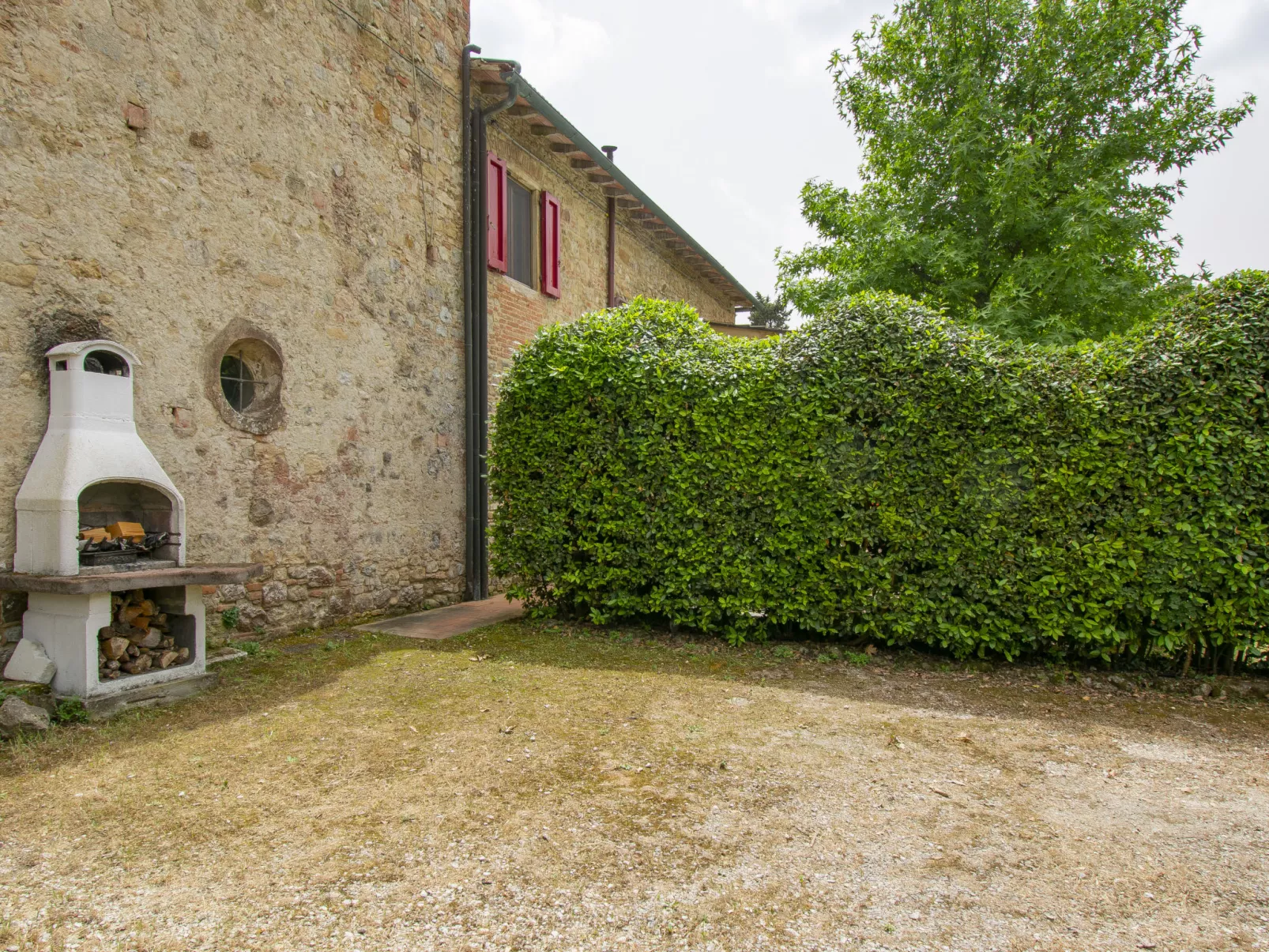 L'Antica Chiesa-Outside