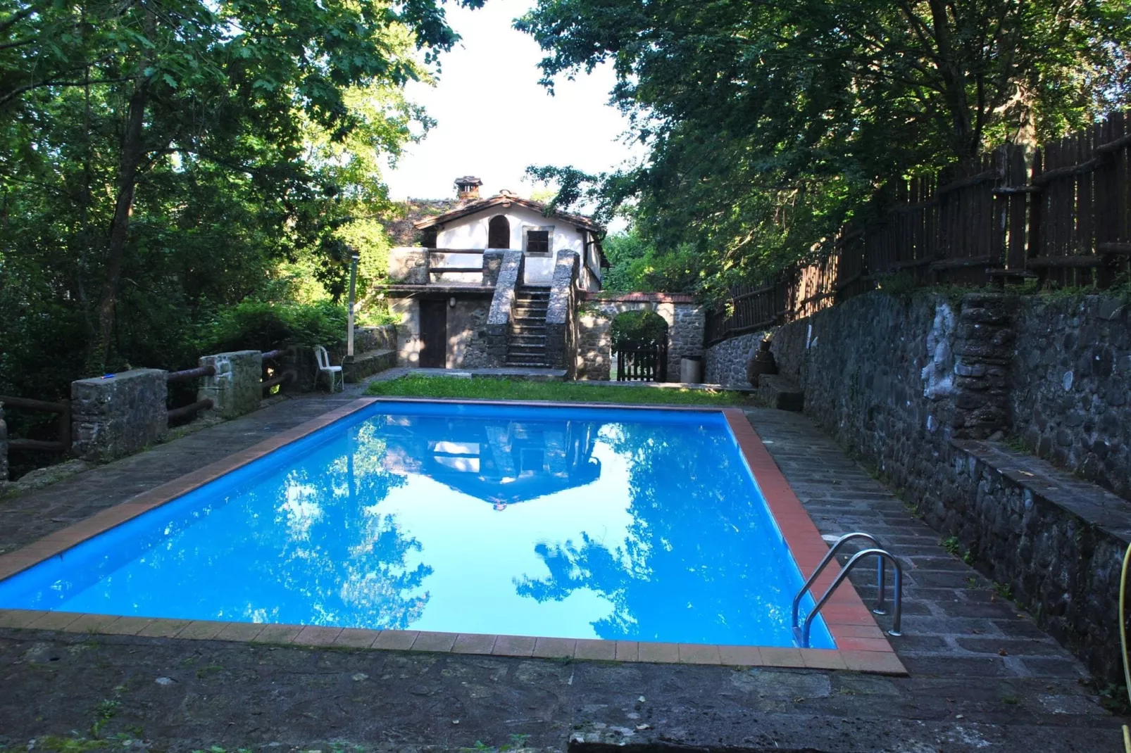 poolofhouse