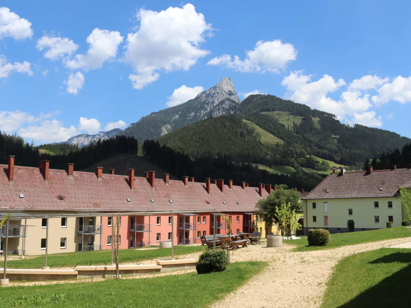 Für bis zu 4 Personen mit IR-Sauna-Outside