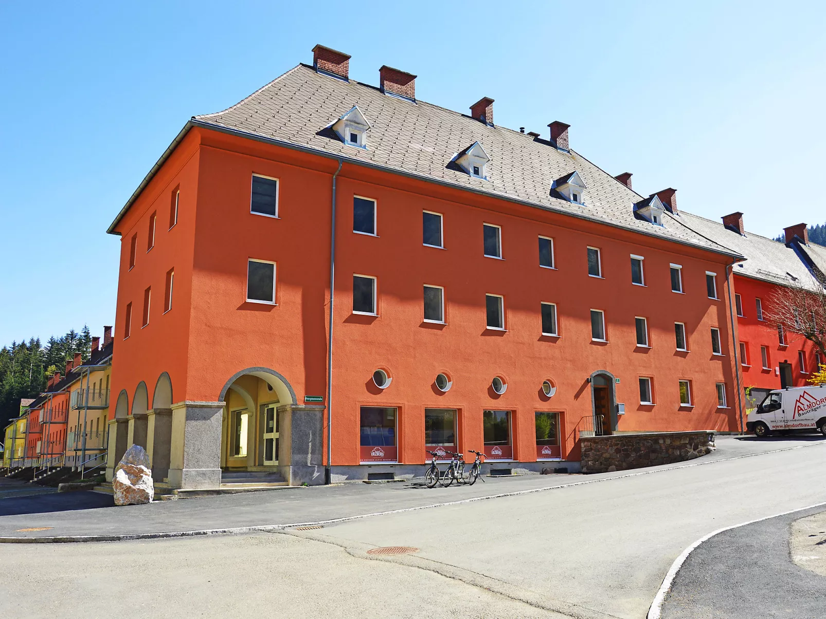Für bis zu 4 Personen mit IR-Sauna-Outside