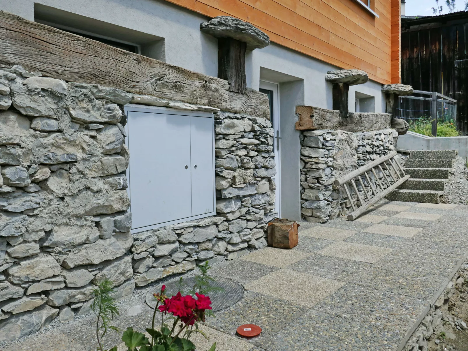Le Raccard-Outside