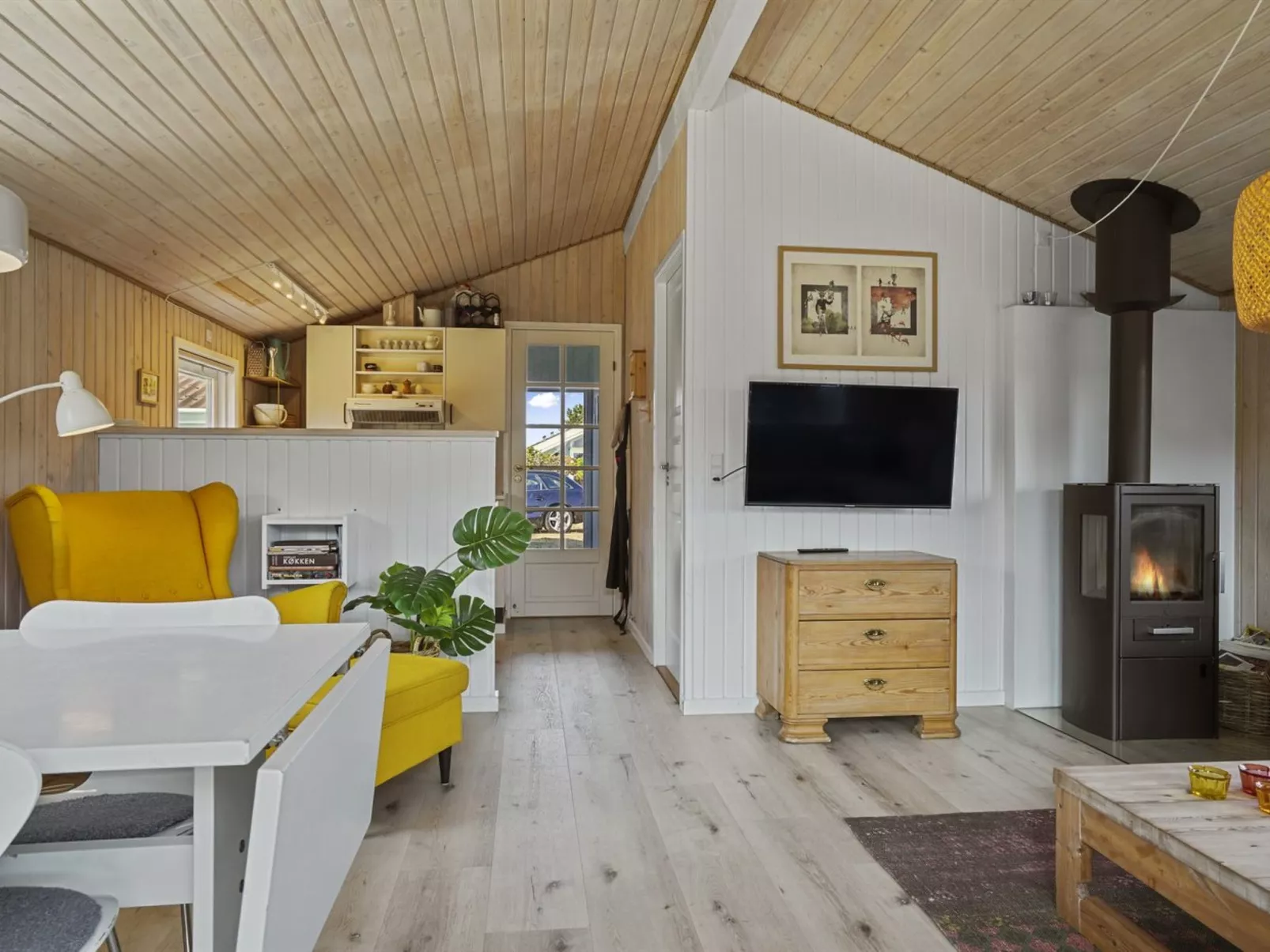 "Sheyla" - 150m from the sea-Inside