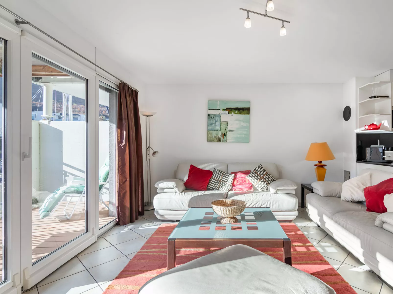Bougainville C3/R-Inside