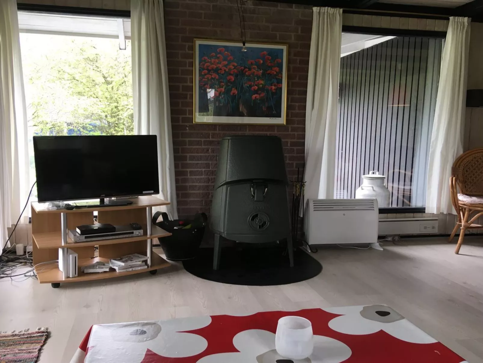 "Any" - 11km from the sea-Inside