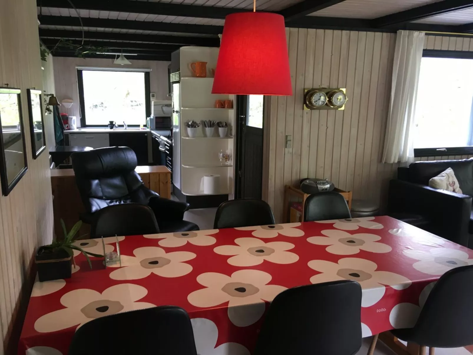 "Any" - 11km from the sea-Inside