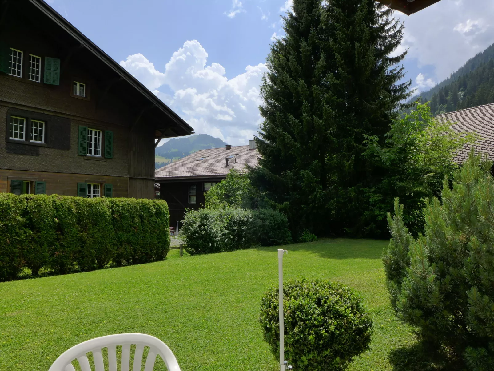 Chalet Simmental P-3-Outside