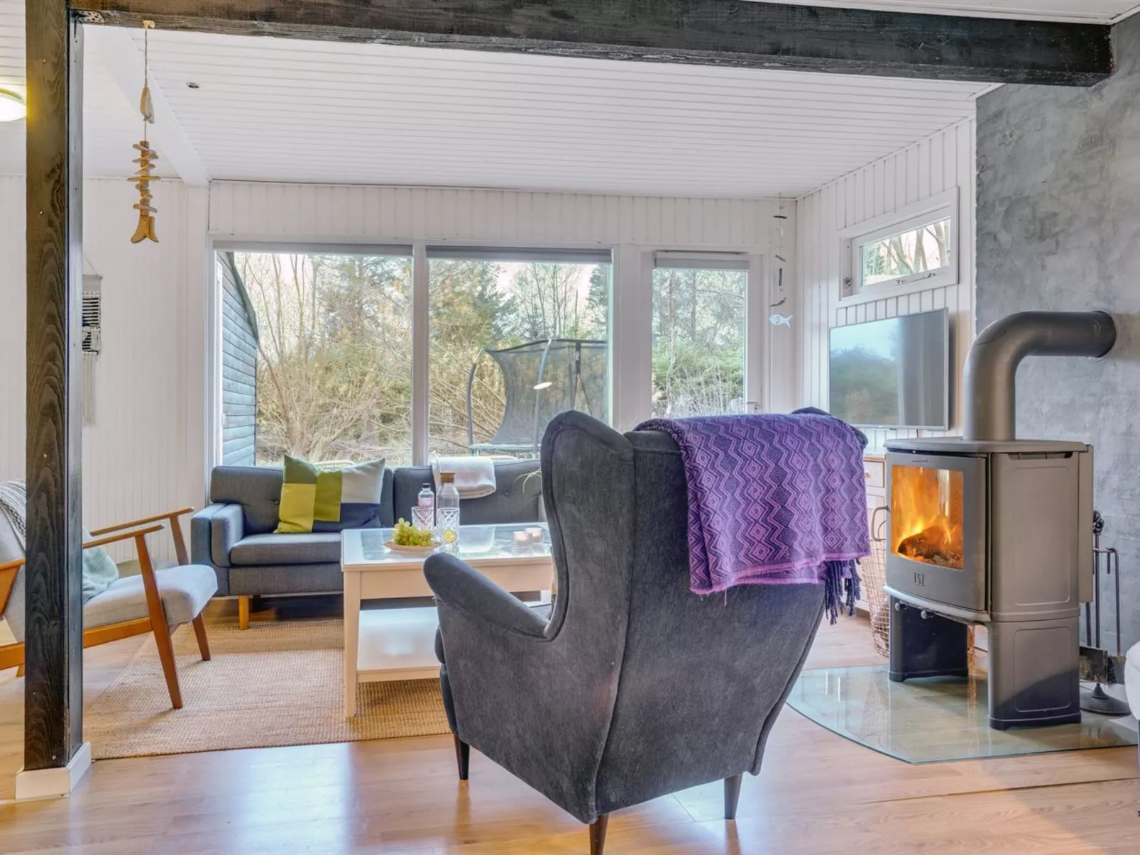 "Sadie" - 1.3km from the sea-Inside