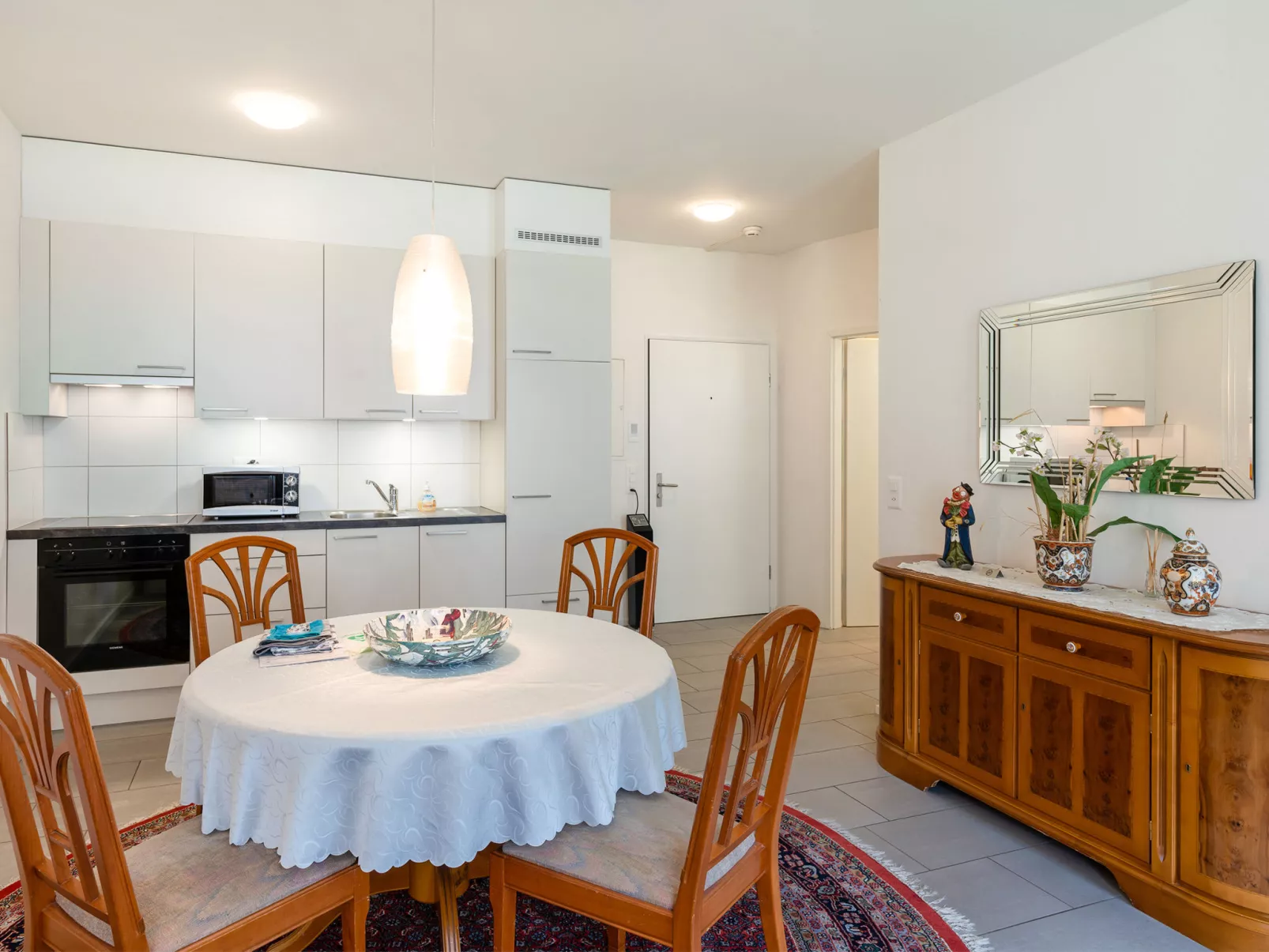 Victoria View-Inside