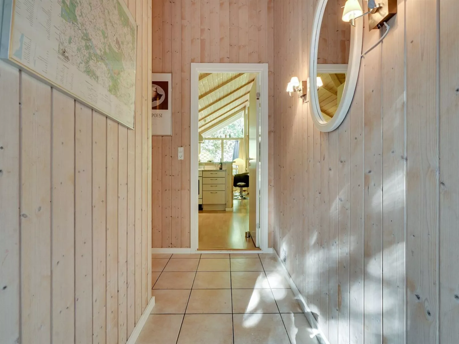 "Ellica" - 50km from the sea-Inside